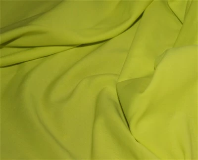 Material de poliéster y spandex.